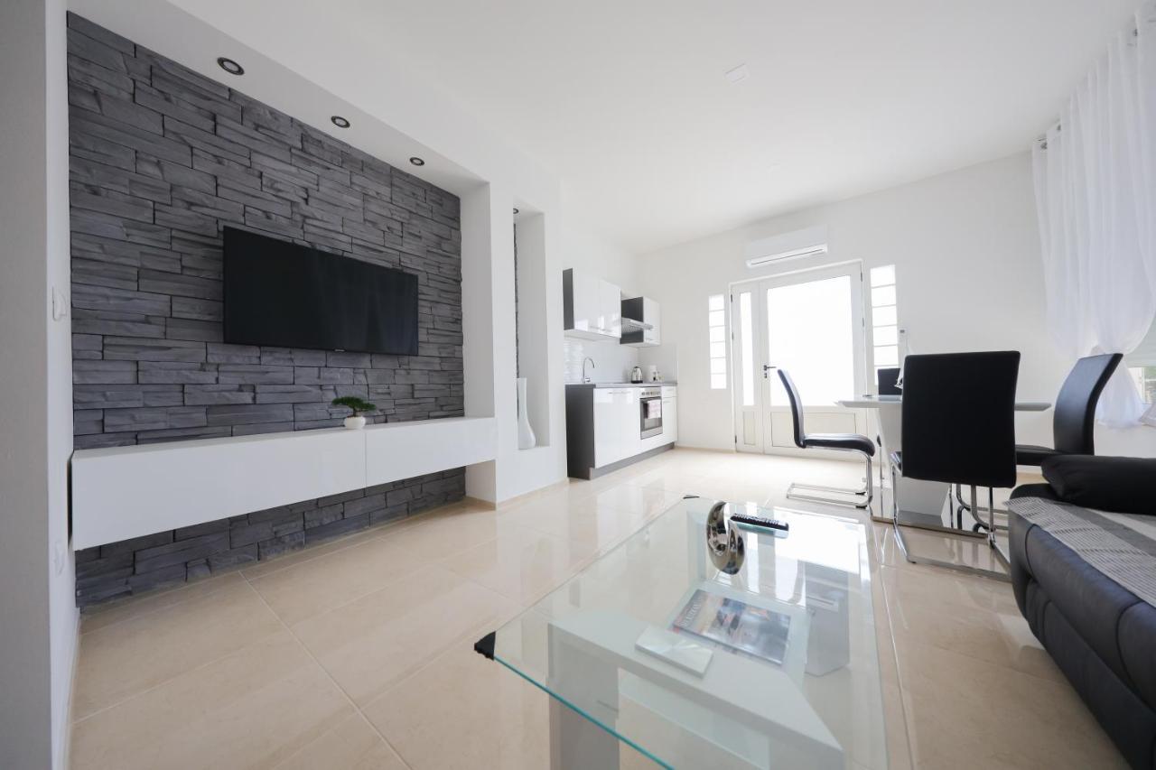 Apartments Zelic Zara Esterno foto