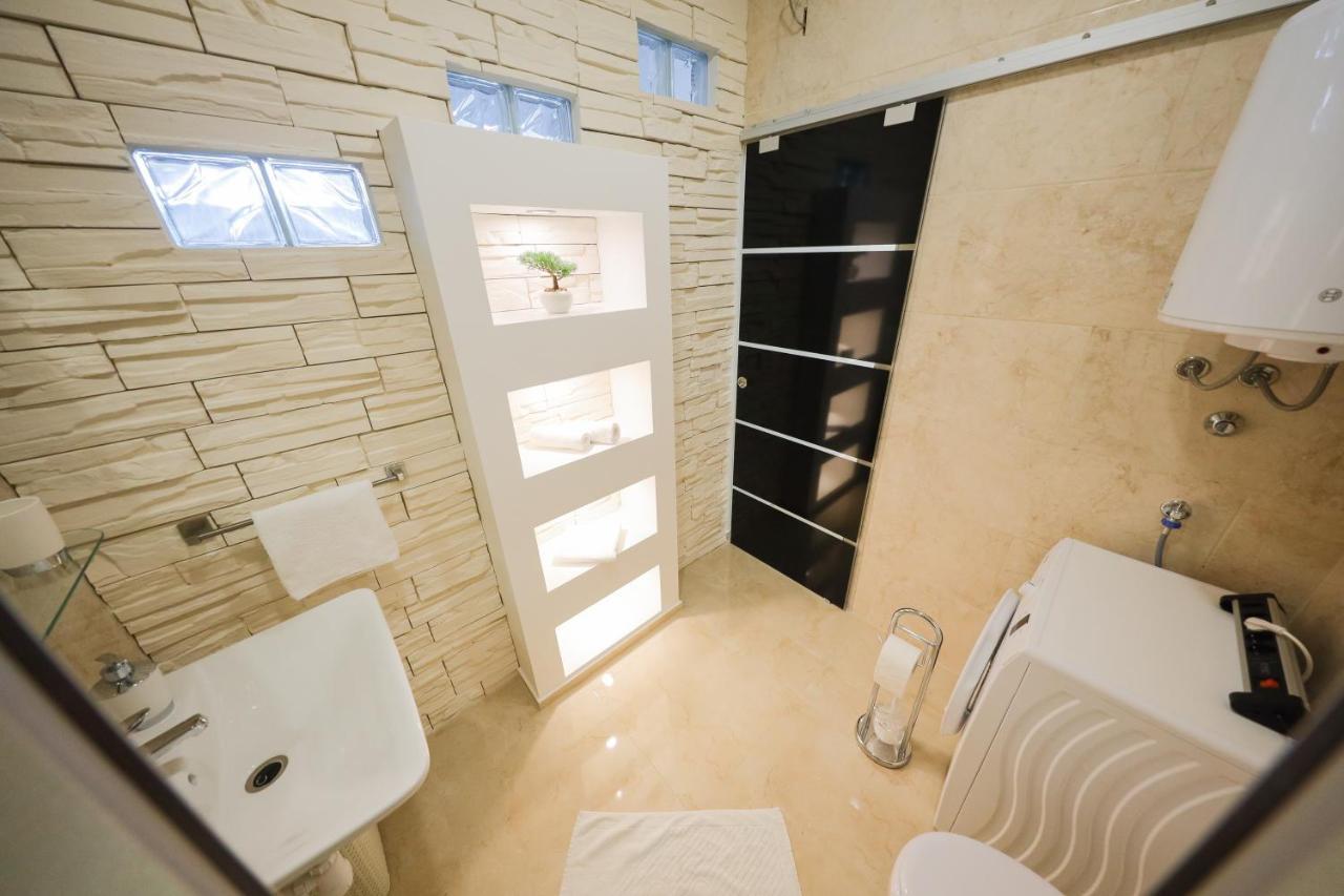 Apartments Zelic Zara Esterno foto