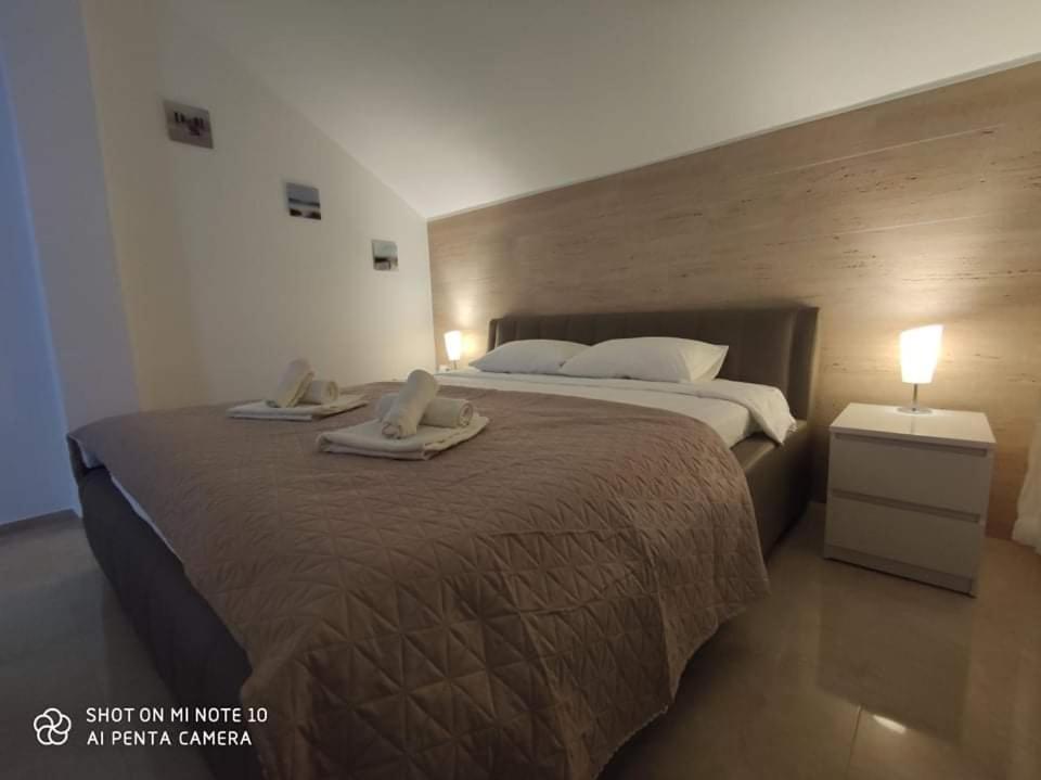 Apartments Zelic Zara Esterno foto