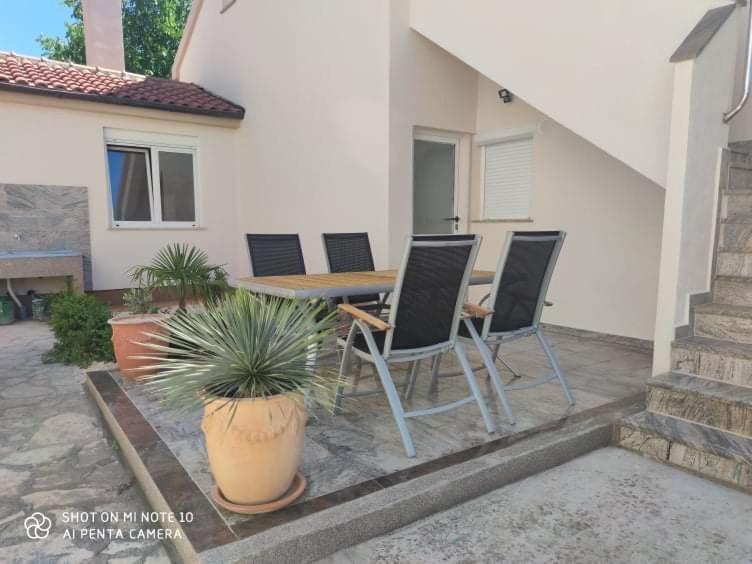 Apartments Zelic Zara Esterno foto