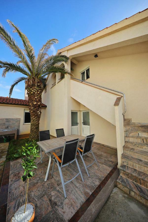 Apartments Zelic Zara Esterno foto