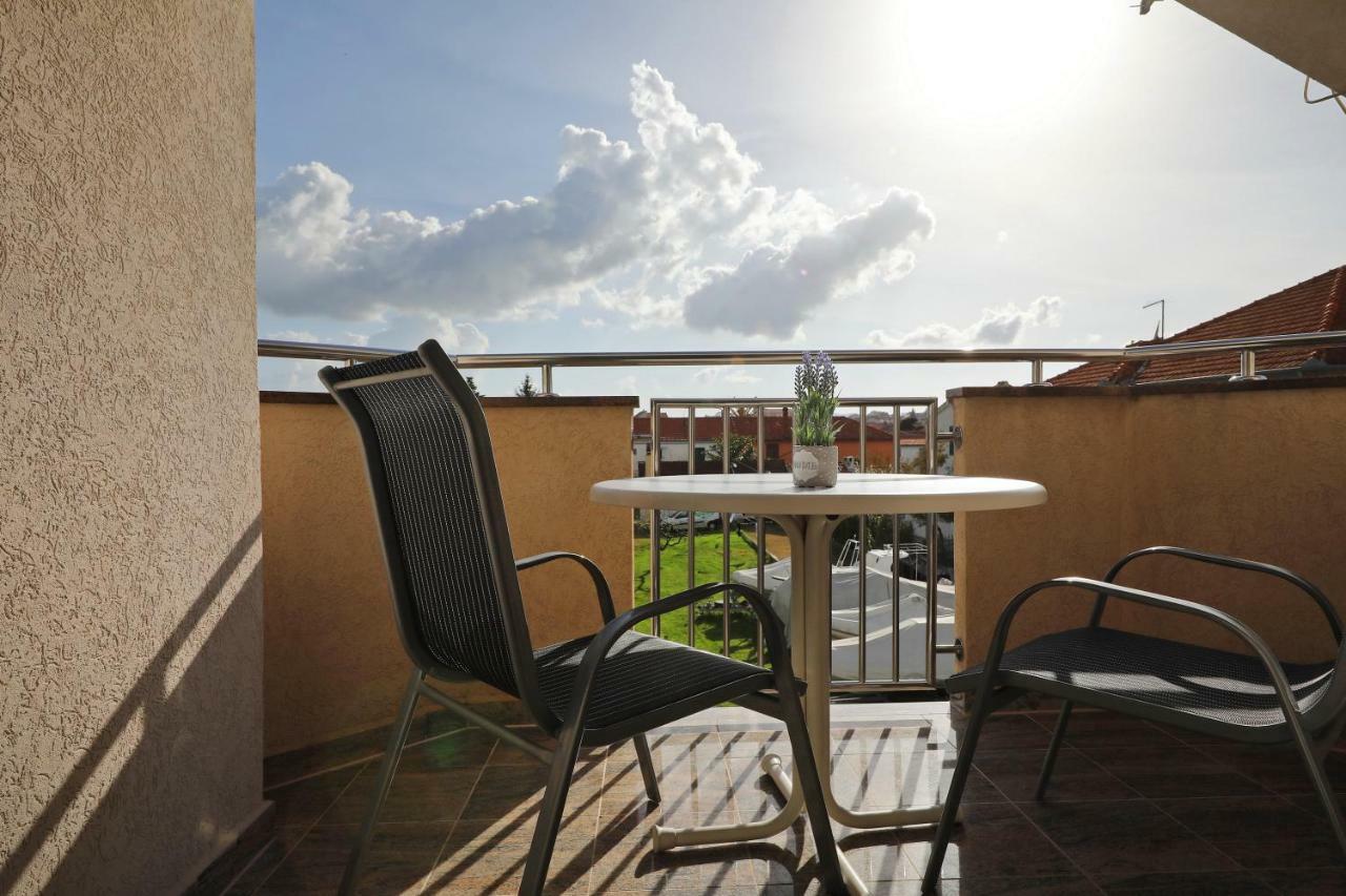 Apartments Zelic Zara Esterno foto