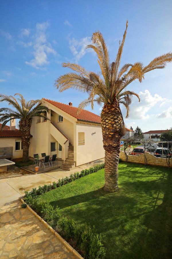 Apartments Zelic Zara Esterno foto